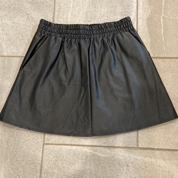 BCBGMAXAZRIA Laika Vegan Leather Skirt (In NEW condition) - Picture 1 of 8